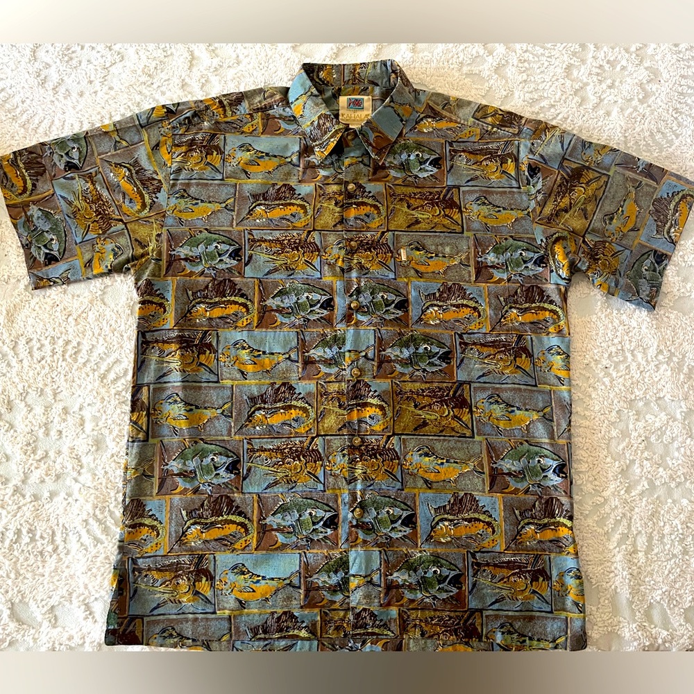 Vintage Kahala AVI Collection Hawaiian Shirt L Fish Woodblock Print Made in USA